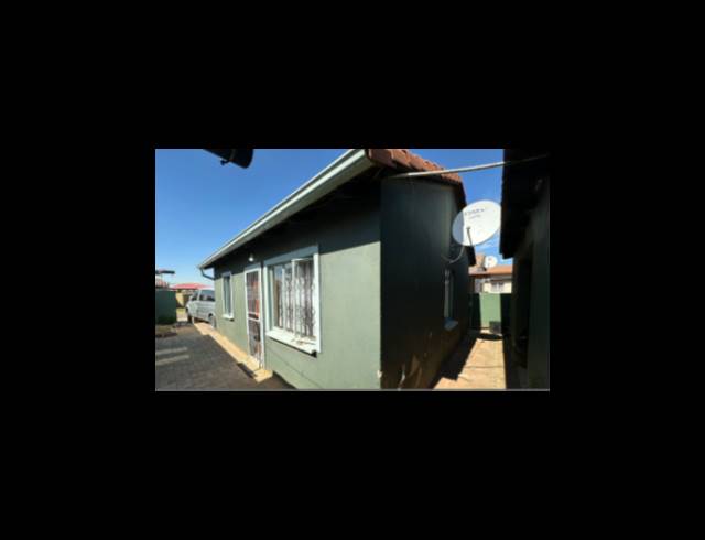 2 BEDROOM FREEHOLD FOR SALE IN WINDMILL PARK